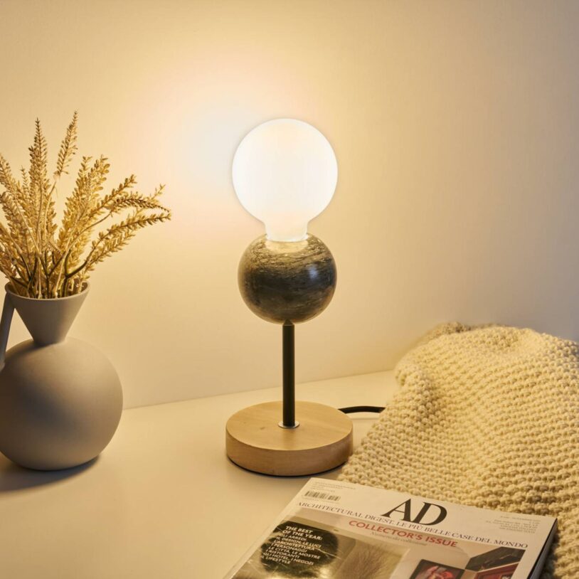 Pauleen Marble Dream stolní lampa s dřevěnou nohou